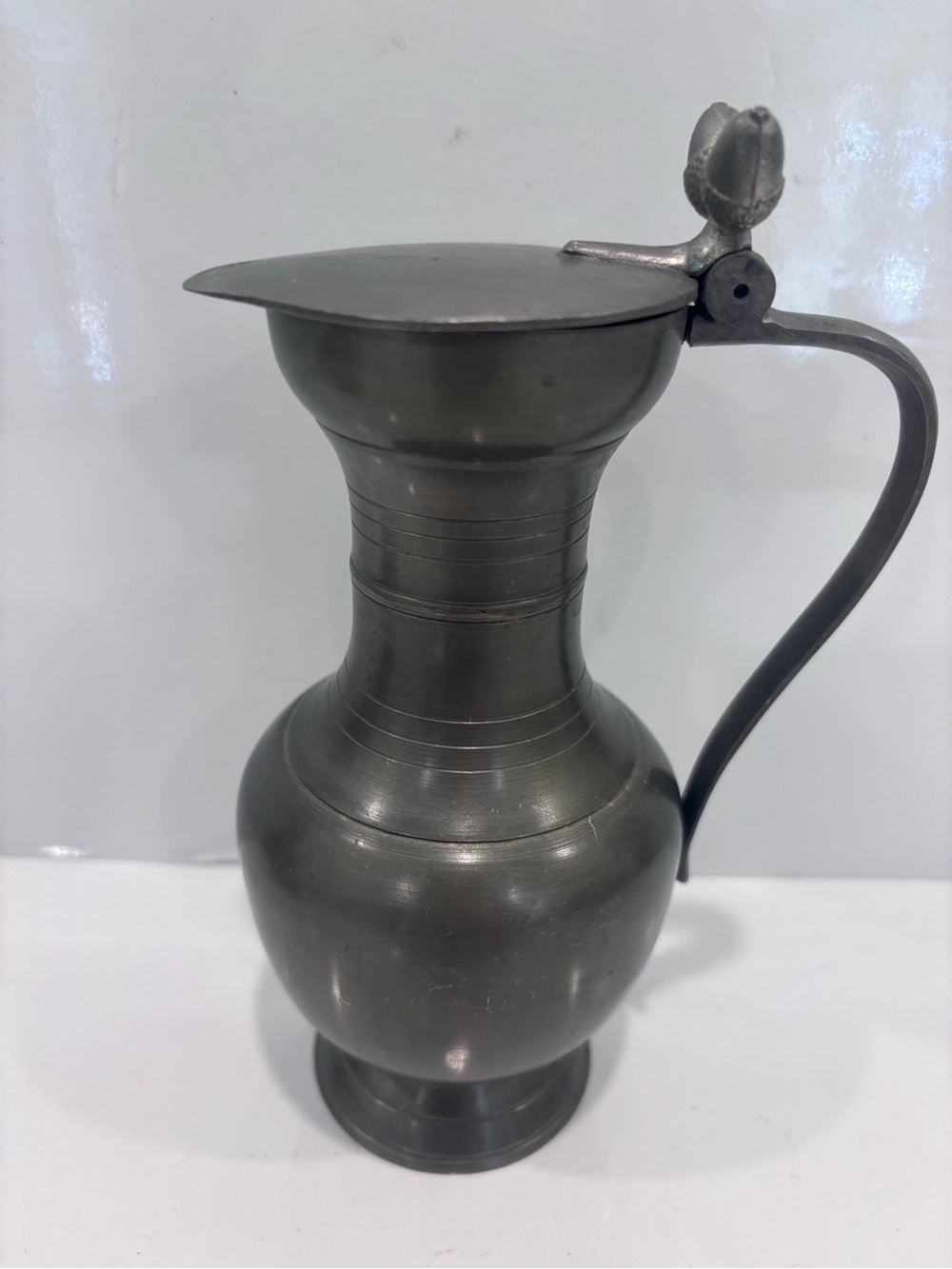 Vintage pewter flagon lidded tankard wine ewer acorn finial 7” tavern mug